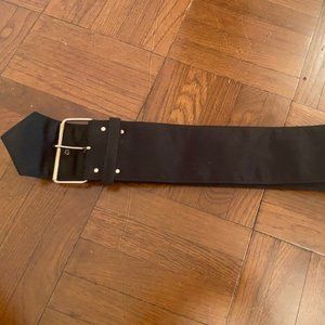 Black Decolette Brand Belt